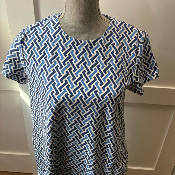 J. McLaughlin Dresses & Skirts - J. McLaughlin Blue and White Interlocking Pattern midi dress